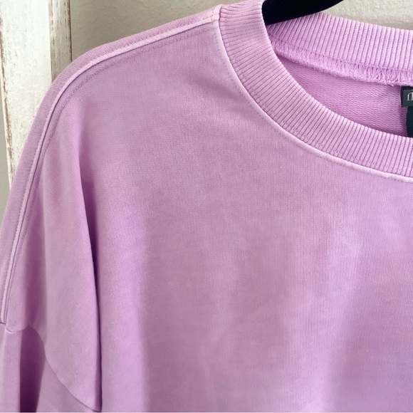 lavender oversized crewneck - Picture 2 of 4